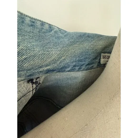 Vintage Guess Denim Trucker Jacket Unisex Blue 80s Casual Button-Up - Picture 5 of 7